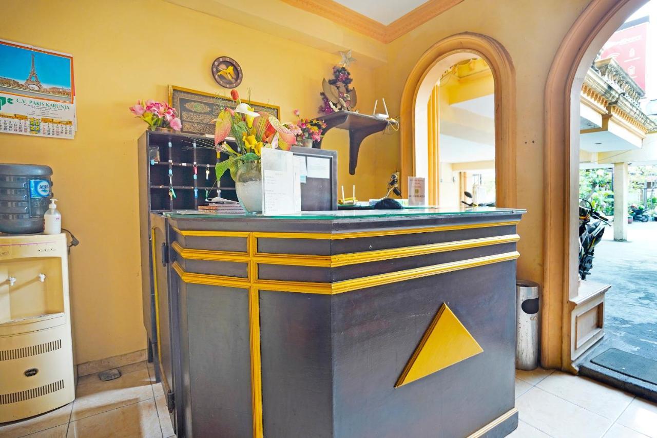 Oyo 91390 Kost Grand Royal Elite Hotel Surabaya Kültér fotó
