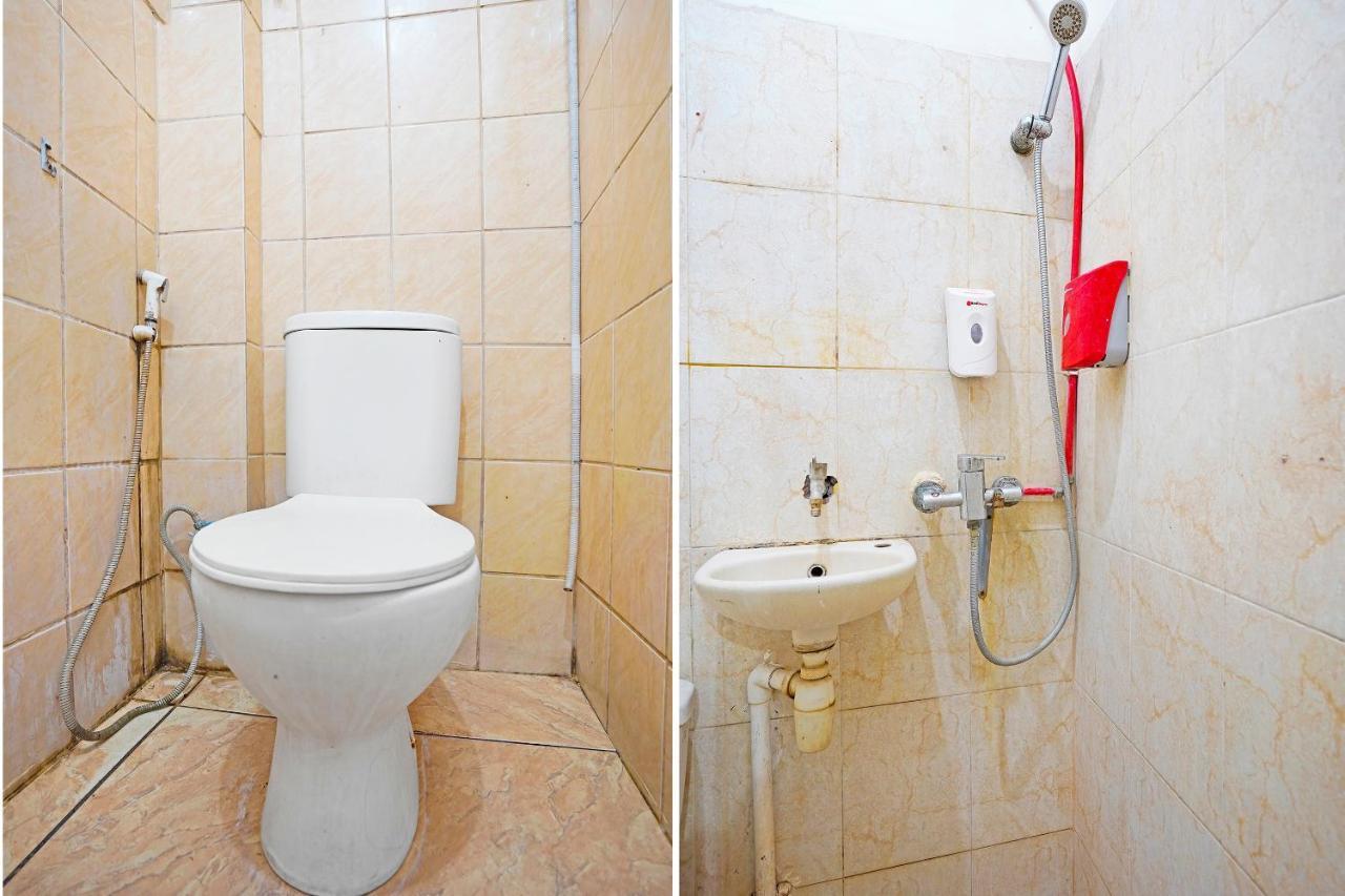 Oyo 91390 Kost Grand Royal Elite Hotel Surabaya Kültér fotó